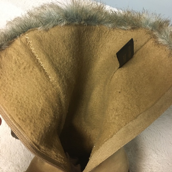 Wanderlust Women’s Mid Calf Tan Leather Winter Boot with Fur & Buckle Accent - Picture 3 of 8